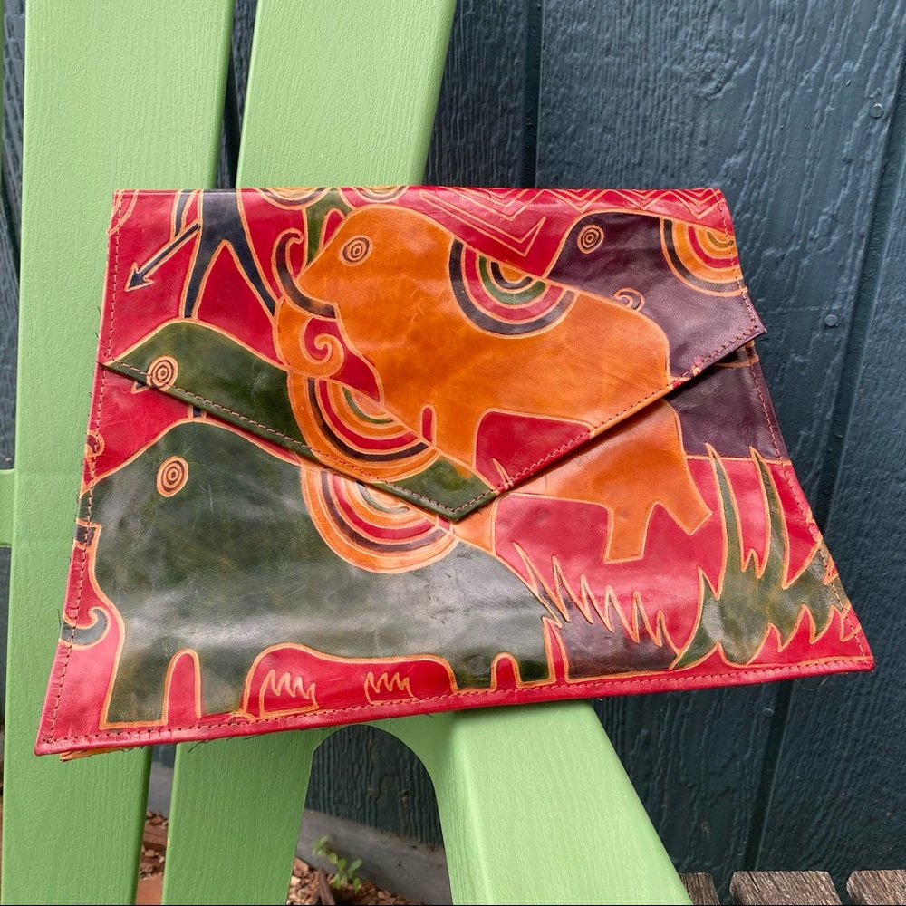 Vintage 80’s leather elephant purse, bright colored clutch.
